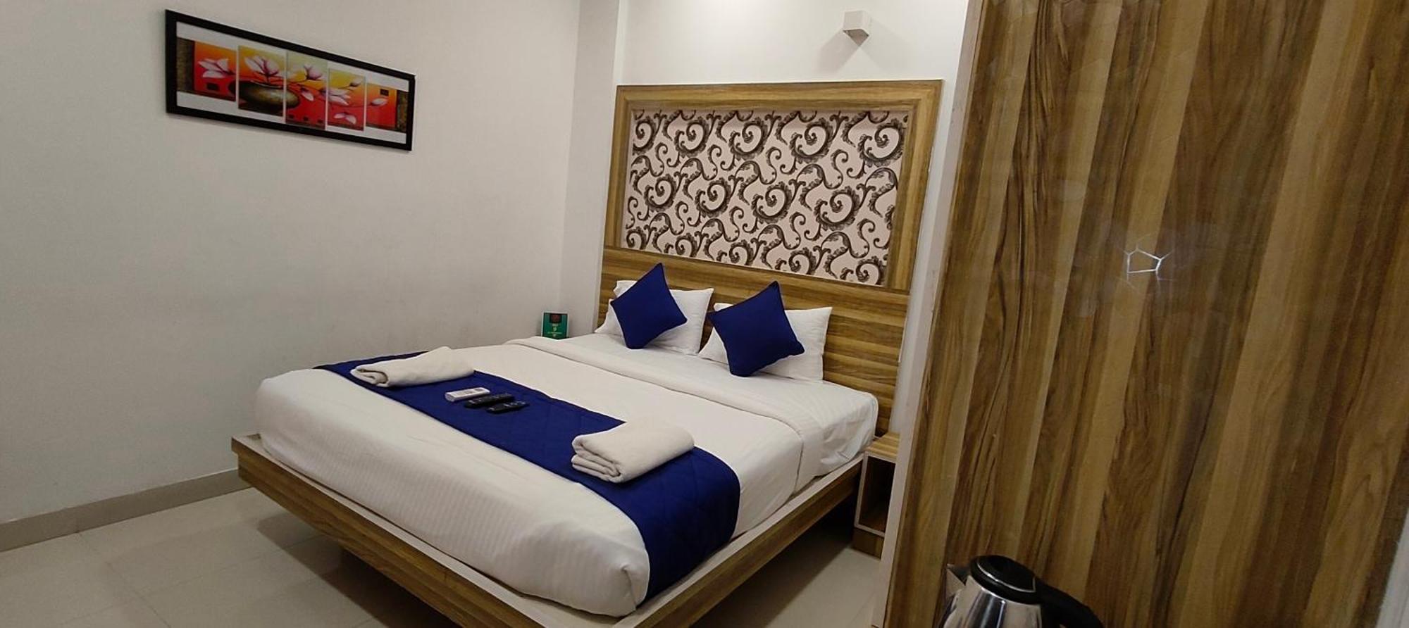 Hotel Dhruv Palace Bangalore Jakkur Экстерьер фото